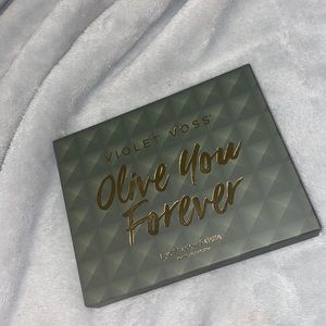 Violet Voss Olive You Forever palette